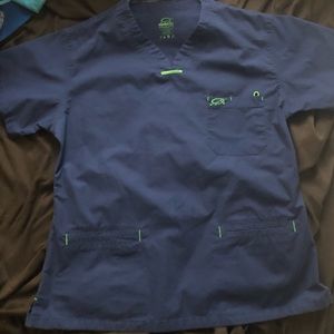 Iguana Med Scrubs Shirt